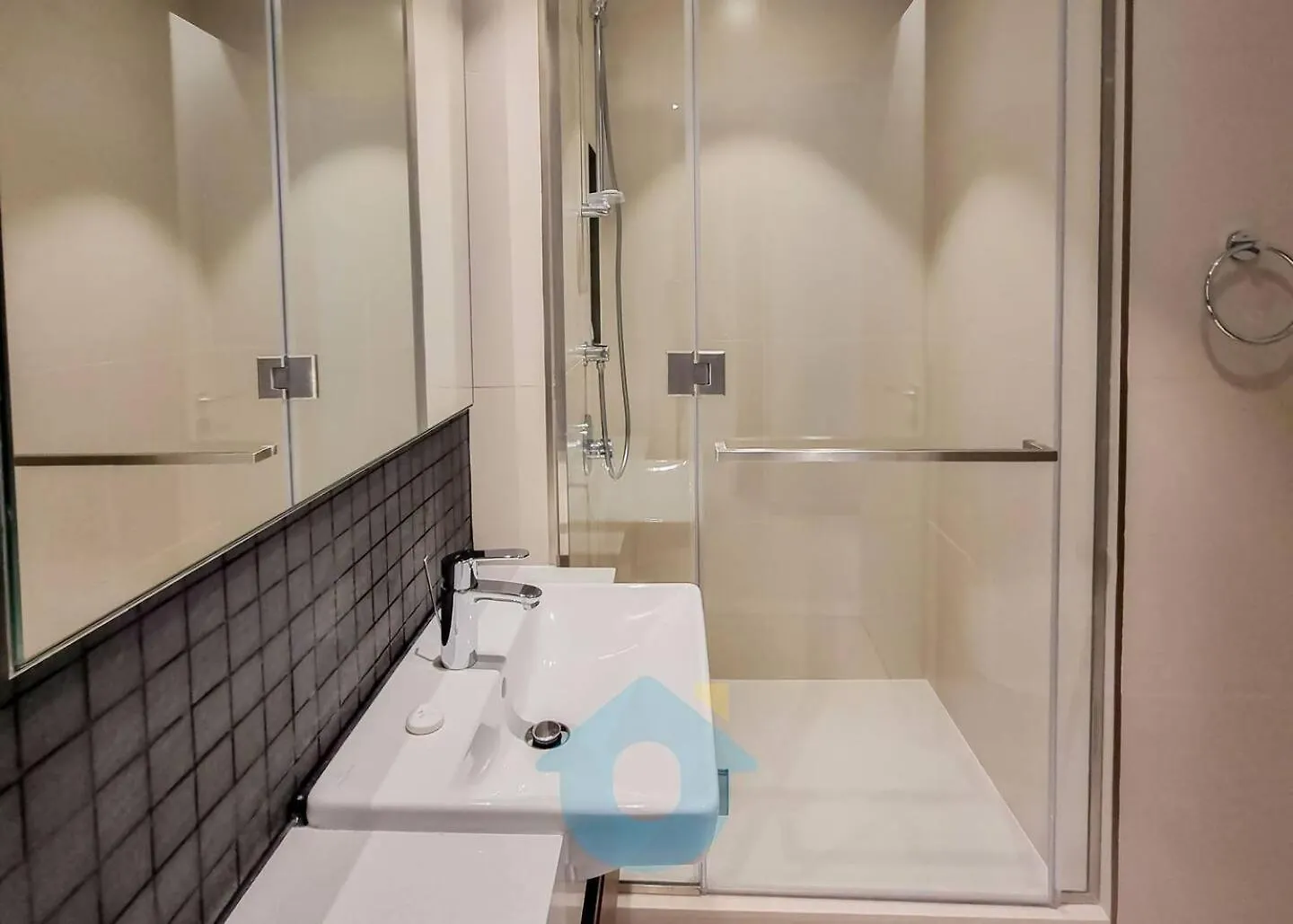 Like Home - 5805 Contemporary 3-Bhk With Subtle Creek Views At The Grand Dubai Apartment